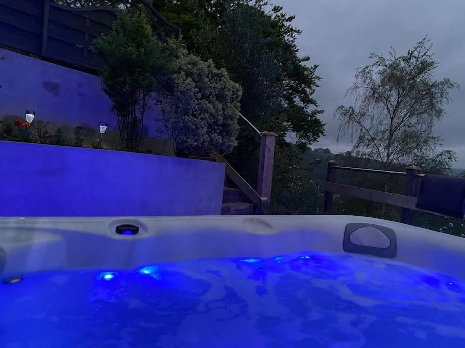 The Crest Hillside Retreat With Hot Tub Villa Abertillery Luaran gambar